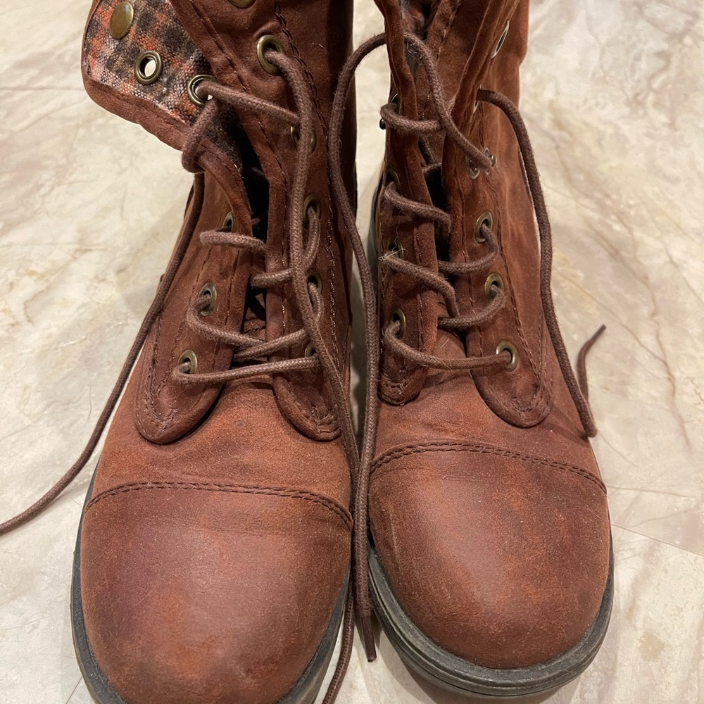 ARIZONA | Women’s Plaid Ankle Booties - Picture 4 of 6